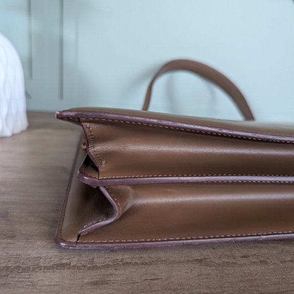 Celine Medium Clasp bag in a taupe or camel-brown smooth calfskin leather - Picture 7 of 15